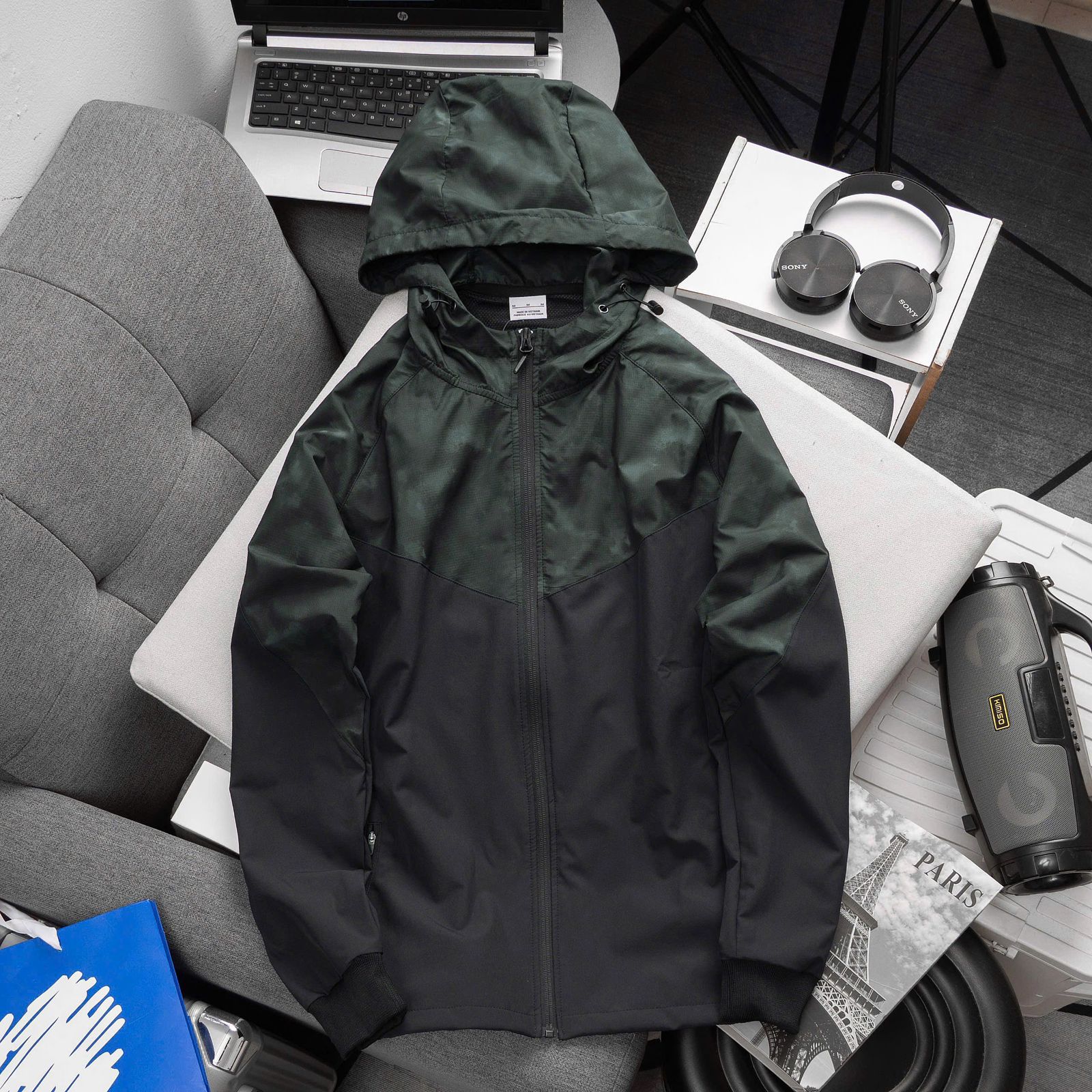 PLAIN 2 LAYERED JACKETS.