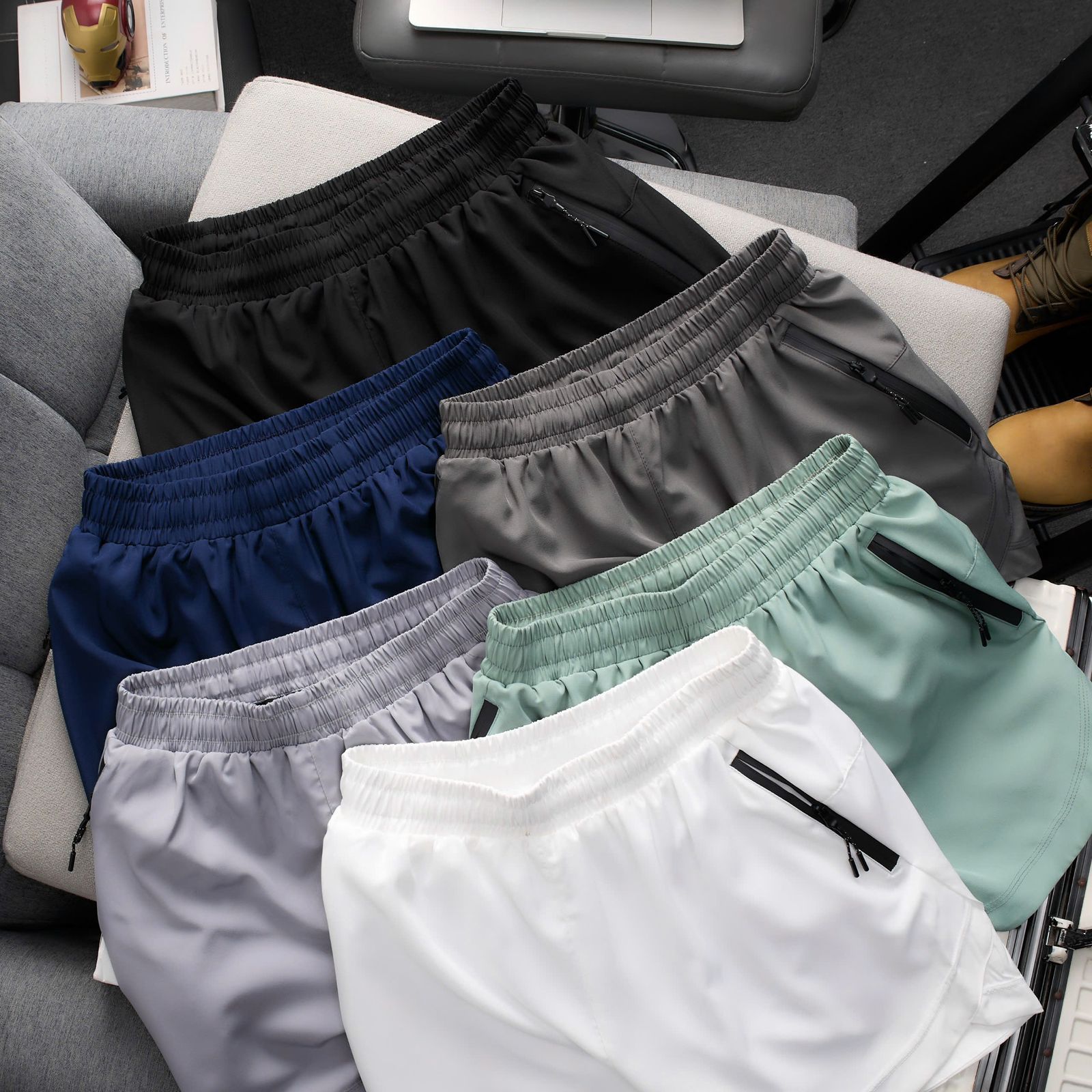 PLAIN TWO LAYERED SHORTS.