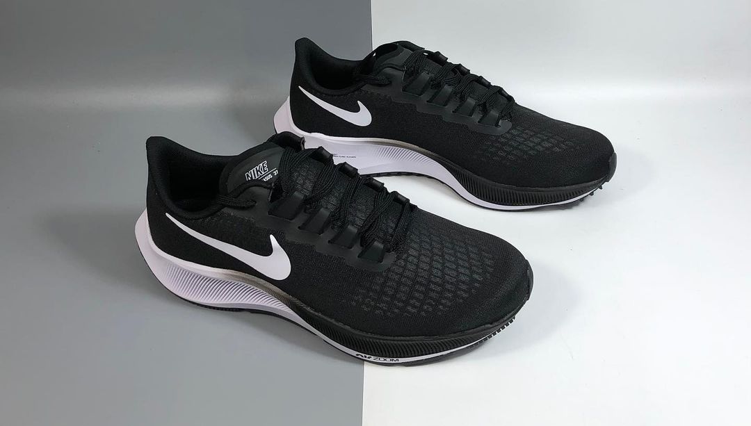 NIKE AIR ZOOM PEGASUS 37