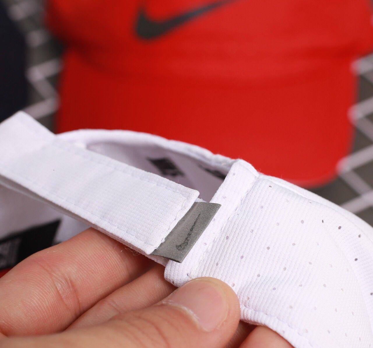Nike Dri-FIT Aero bill Featherlight Caps